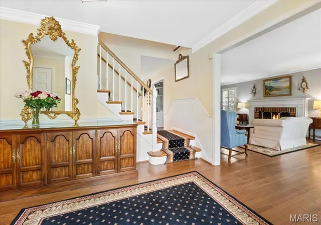 Photo 2 of Single Family Residence at 1843 Manor Hill Rd, Saint Louis, MO 63131 | MLS# MIS25043582 | | Sold on 2025-08-13
