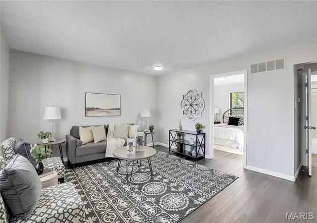 Photo 3 of Single Family Residence at 8219 Pear Ln, Saint Louis, MO 63123 | MLS# MIS25043823 | | Sold on 2025-10-03