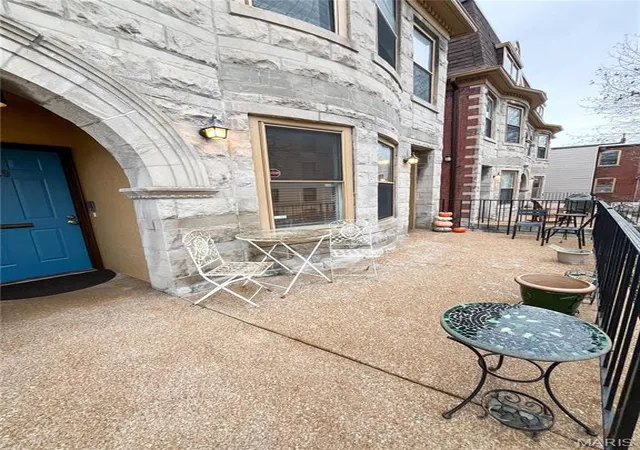 Townhouse for sale at 329 N Boyle Ave #E1, Saint Louis, MO 63108 | MLS# MIS25044317 | Listing updated on 2025-07-29