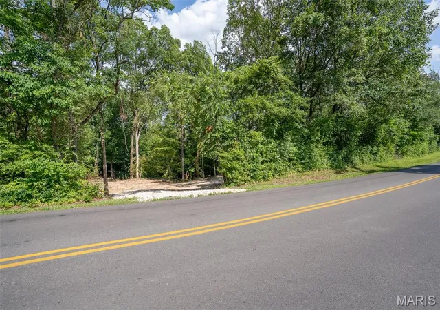 Photo 4 of Land for sale at 0 W Cape Rock Dr (Lot# 2), Cape Girardeau, MO 63701 | MLS# MIS25044464 | Listing updated on 2026-07-01