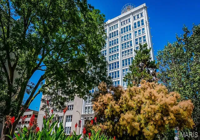 Photo 1 of Condo for sale at 1501 Locust St #909, Saint Louis, MO 63103 | MLS# MIS25044942 | Listing updated on 2026-06-30