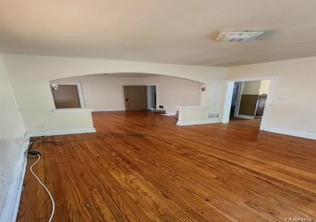 Photo 2 of Multi Family at 4843 Kossuth Ave, Saint Louis, MO 63115 | MLS# MIS25045114 | | Sold on 2025-09-19