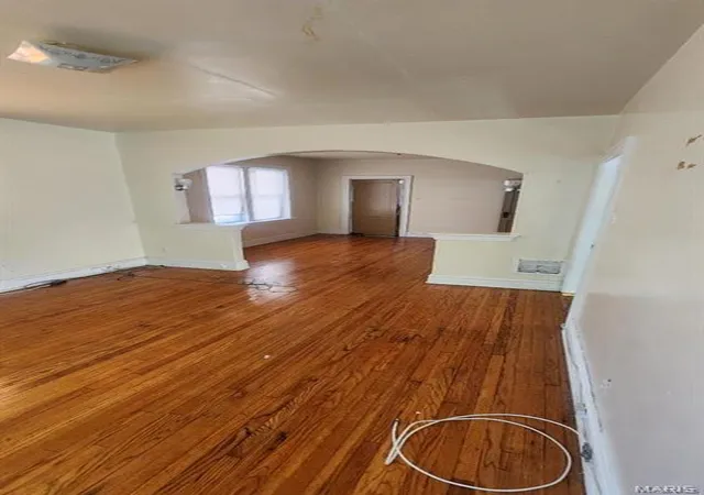 Photo 3 of Multi Family at 4843 Kossuth Ave, Saint Louis, MO 63115 | MLS# MIS25045114 | | Sold on 2025-09-19
