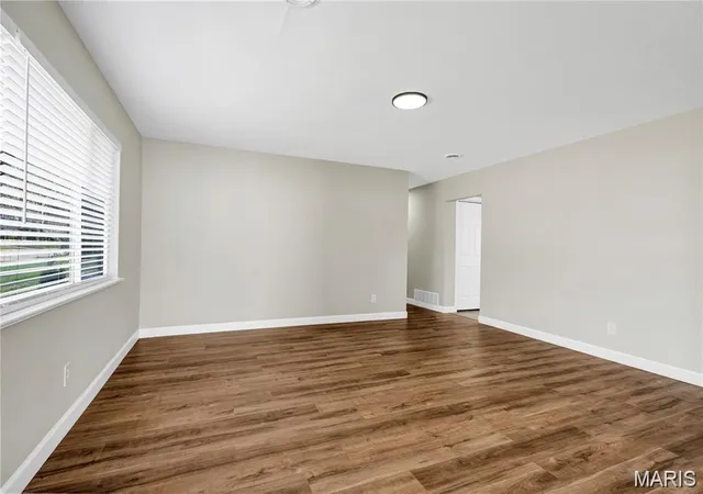 Photo 3 of Single Family Residence at 9738 Traverse Ln, Saint Louis, MO 63134 | MLS# MIS25045793 |  | Sold on 2025-08-01