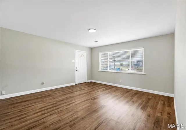 Photo 4 of Single Family Residence at 9738 Traverse Ln, Saint Louis, MO 63134 | MLS# MIS25045793 |  | Sold on 2025-08-01