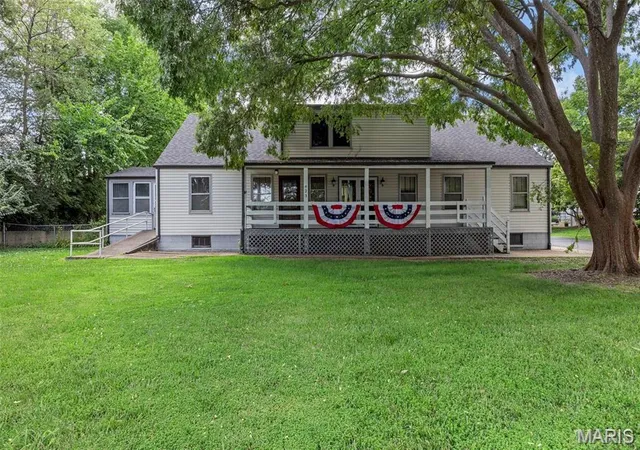 1st image of 423 Woodlawn Ave, O Fallon, MO 63366 | MLS# MIS25046405