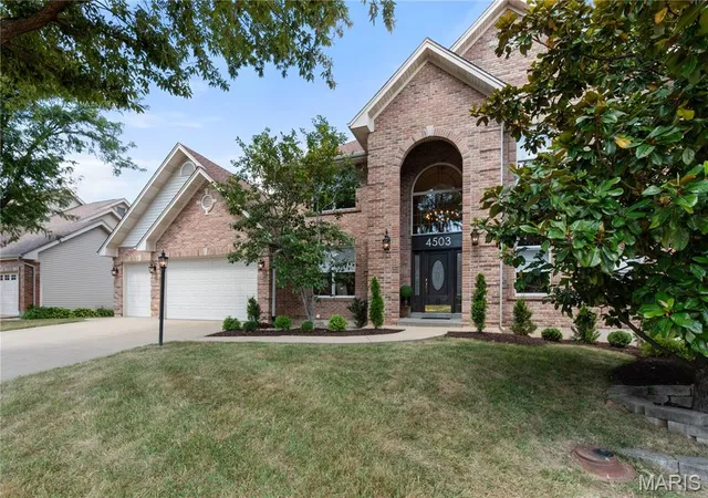 Photo 2 of Single Family Residence at 4503 Ridgemoor Pl Ct, Saint Louis, MO 63128 | MLS# MIS25046875 |  | Sold on 2025-09-02