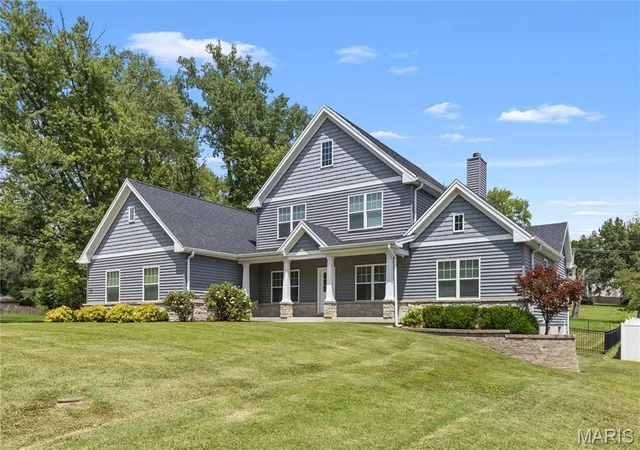 Photo 1 of Sale Pending at 20 Millwell Dr, Maryland Heights, MO 63043 | MLS# MIS25047837 | Listing updated on 2025-11-05