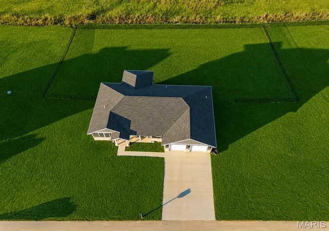 Photo 3 of Single family home for sale at 236 Haydens Trail, Jackson, MO 63755 | MLS# MIS25048070 | Listing updated on 2026-10-07