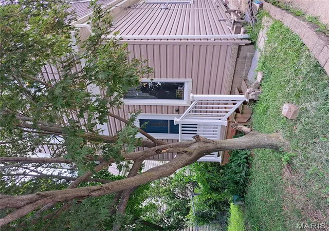 Single Family Residence at 4672 Hannover Ave, Saint Louis, MO 63123 | MLS# MIS25048380 | | Sold on 2025-09-25