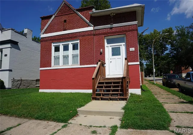 Single family home for sale at 7201 Pennsylvania Ave, Saint Louis, MO 63111 | MLS# MIS25048390 | Listing updated on 2025-07-15