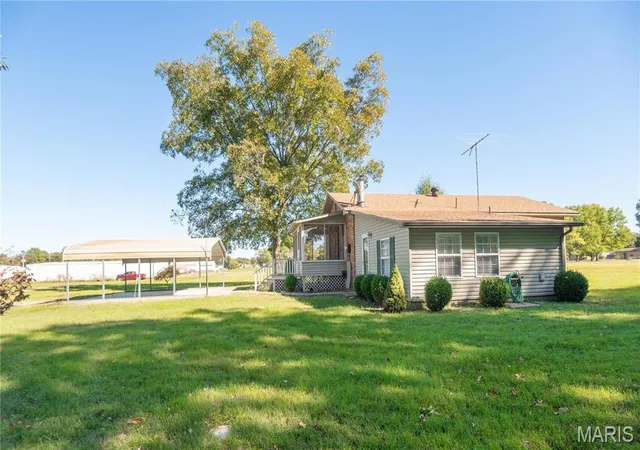 Photo 5 of Single Family Residence at 12191 County Road 637, Dexter, MO 63841 | MLS# MIS25048694 |  | Sold on 2025-09-10