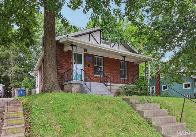 Photo 1 of Single Family Residence at 7426 Richmond Pl, Saint Louis, MO 63143 | MLS# MIS25049142 | | Sold on 2025-09-02