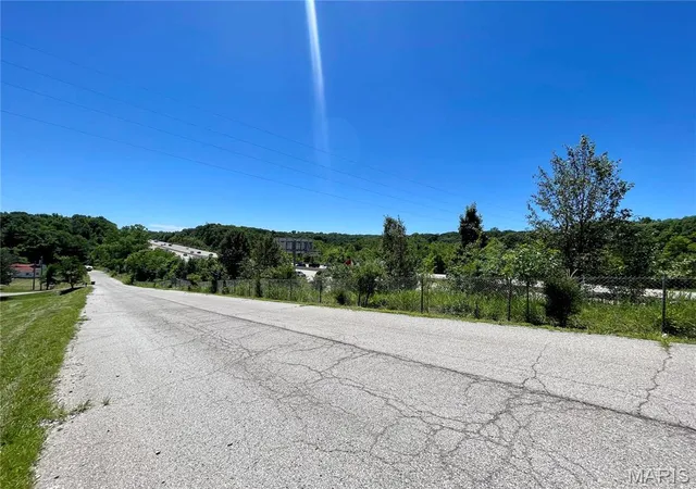 18th image of 2558 Frederitzi Ln, Arnold, MO 63010 | MLS# MIS25050506