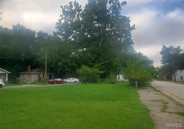 1st image of 1014 Caseyville Ave, Swansea, IL 62226 | MLS# MIS25050780