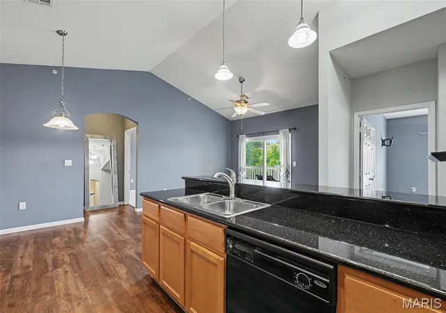 Condo for sale at 39 Kassebaum Ln #305, St Louis, MO 63129 | MLS# MIS25052090