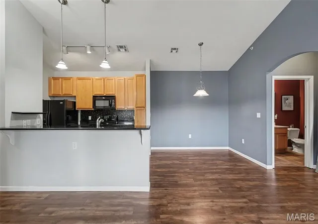 Photo 2 of Condo for sale at 39 Kassebaum Ln #305, St Louis, MO 63129 | MLS# MIS25052090 | Listing updated on 2026-09-19