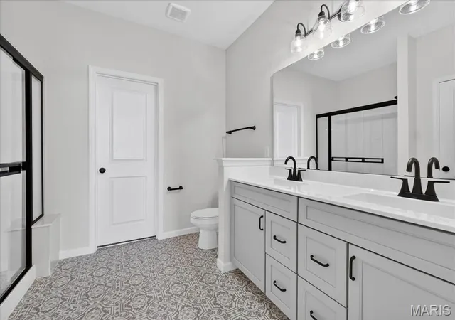 Photo 4 of Single family home for sale at 237 Arpent Alley, Saint Charles, MO 63301 | MLS# MIS25052176 | Listing updated on 2026-09-21