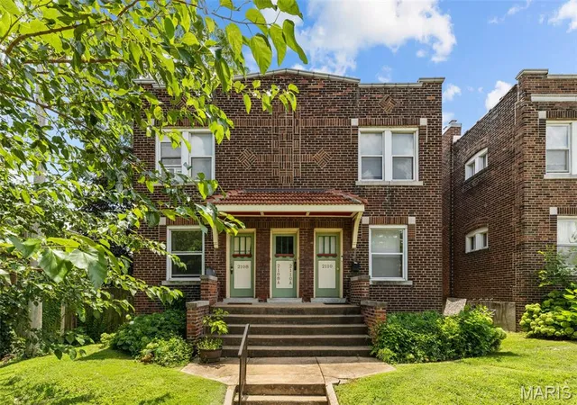 Photo 1 of Multi family home for sale at 2116 Geyer Ave, Saint Louis, MO 63104 | MLS# MIS25052302 | Listing updated on 2025-11-29