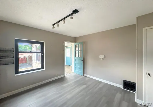Photo 3 of Single Family Residence at 3806 Bayless Ave, Saint Louis, MO 63125 | MLS# MIS25052927 | | Sold on 2025-09-29
