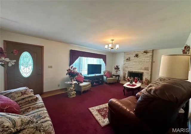 2nd image of 1854 Osage Dr, Rolla, MO 65401 | MLS# MIS25053351