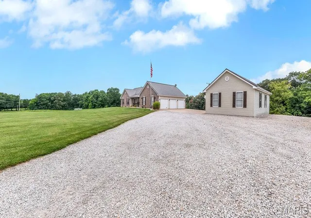 2nd image of 3935 Hwy T, Unincorporated, MO 63357 | MLS# MIS25053439