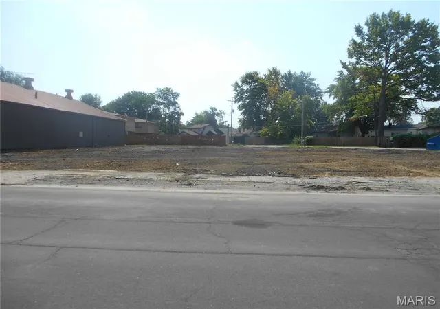 Photo 1 of Land for sale at 2538 Washington Ave, Granite City, IL 62040 | MLS# MIS25054137 | Listing updated on 2026-08-30