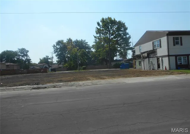 Photo 3 of Land for sale at 2538 Washington Ave, Granite City, IL 62040 | MLS# MIS25054137 | Listing updated on 2026-10-11