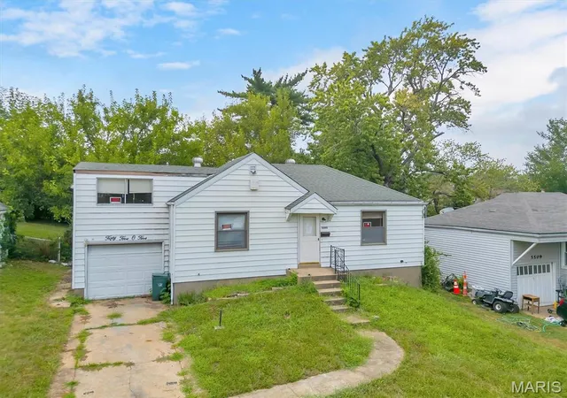 Single Family Residence at 5505 Sunbury Ave, Saint Louis, MO 63136 | MLS# MIS25054365 | | Sold on 2025-08-27