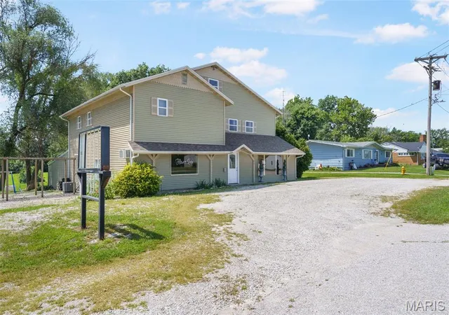 1st image of 1106 Lafayette, Edina, MO 63537 | MLS# MIS25054836