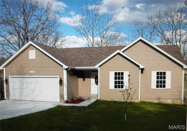 1st image of 403 Lakeview Dr Dr, Catawissa, MO 63015 | MLS# MIS25055307
