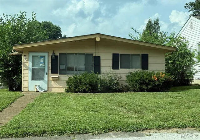 Photo 1 of Single family home for sale at 9047 Kathlyn Dr, Saint Louis, MO 63134 | MLS# MIS25055602 | Listing updated on 2026-08-20