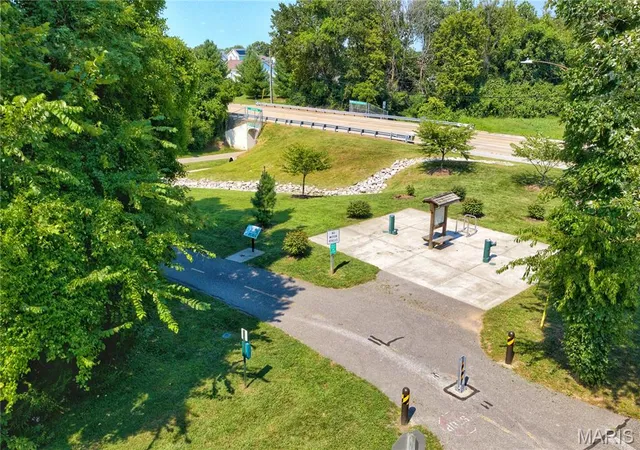 Homes for sale in Glen Carbon, IL | 221 Oaklawn Rd, Glen Carbon, IL 62034 | MLS# MIS25055687