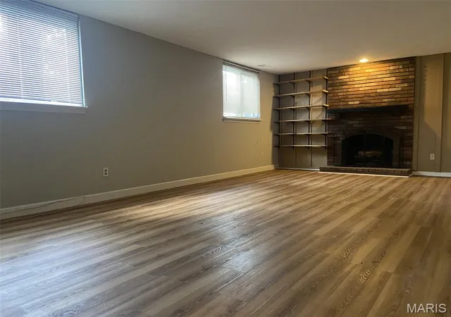 Photo 2 of Single Family Residence at 1407 Summerhaven Dr, Saint Louis, MO 63146 | MLS# MIS25056987 | | Sold on 2026-03-09