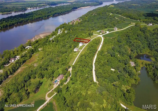 5th image of 204 Quarry Rd, Golden Eagle, IL 62036 | MLS# MIS25057011