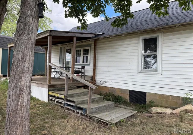 Photo 3 of Single family home for sale at 203 Milford Ave, Marble Hill, MO 63764 | MLS# MIS25057925 | Listing updated on 2026-08-24