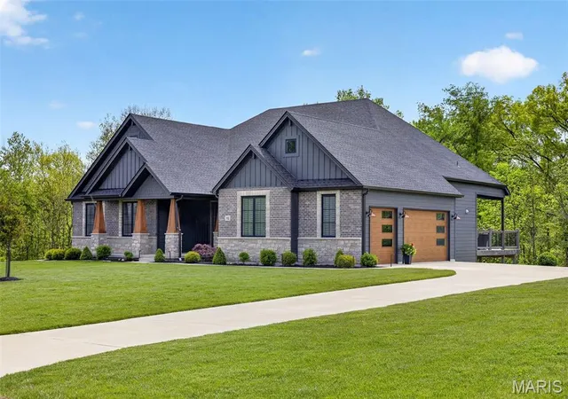 2nd image of 115 Markham Trail Ln, Defiance, MO 63341 | MLS# MIS25058073