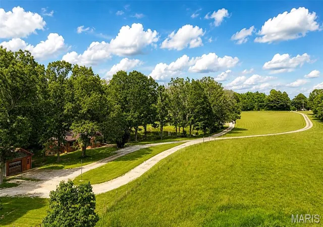 Homes for sale in Cuba, MO | 4944 Hwy 19, Cuba, MO 65453 | MLS# MIS25058149