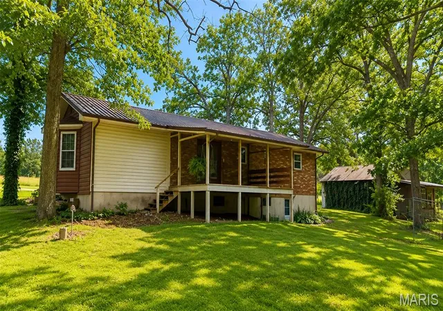 Homes for sale in Cuba, MO | 4944 Hwy 19, Cuba, MO 65453 | MLS# MIS25058149