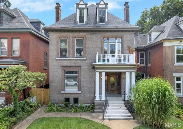 Photo 1 of Single family home for sale at 3532 Victor St, Saint Louis, MO 63104 | MLS# MIS25058456 | Listing updated on 2026-09-02