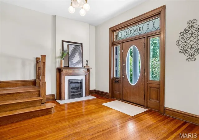 Photo 4 of Single family home for sale at 3532 Victor St, Saint Louis, MO 63104 | MLS# MIS25058456 | Listing updated on 2026-09-02