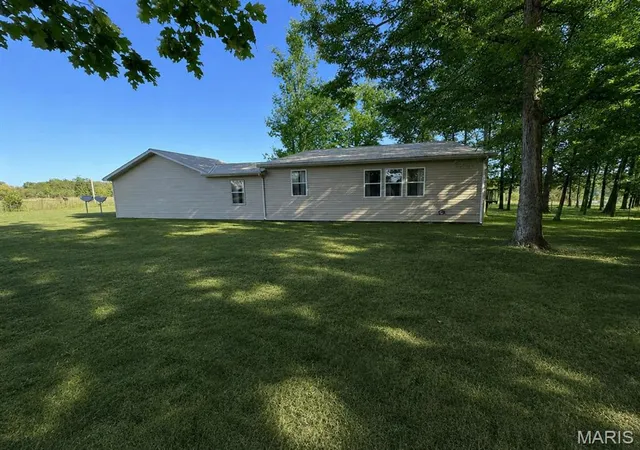 Homes for sale in Willow Springs, MO | 4707 Private Road 5127, Willow Springs, MO 65793 | MLS# MIS25058831