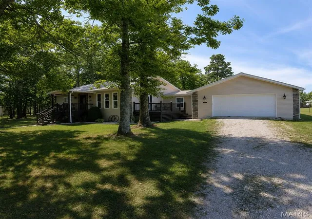 Homes for sale in Willow Springs, MO | 4707 Private Road 5127, Willow Springs, MO 65793 | MLS# MIS25058831