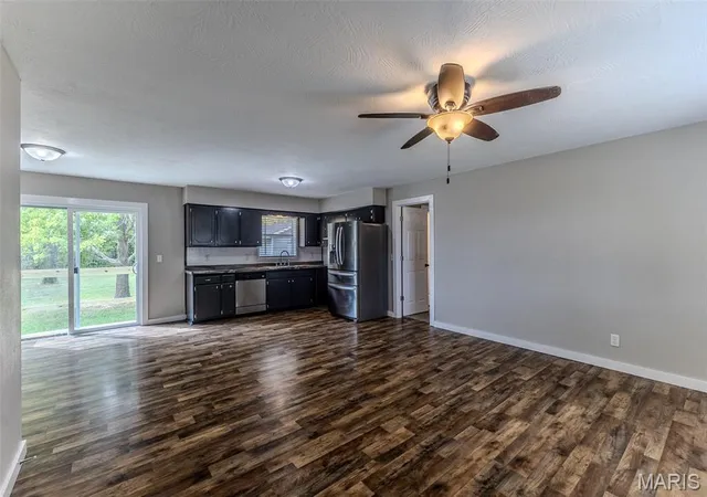 Photo 4 of Single Family Residence at 211 S Boyd St, Conway, MO 65632 | MLS# MIS25058995 | | Sold on 2025-11-18