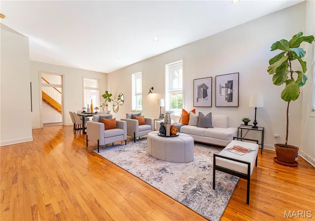 Photo 3 of Single Family Residence at 2906 Lemp Ave, Saint Louis, MO 63118 | MLS# MIS25059135 | | Sold on 2026-07-01
