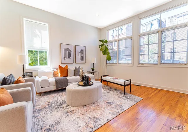 Photo 4 of Single Family Residence at 2906 Lemp Ave, Saint Louis, MO 63118 | MLS# MIS25059135 | | Sold on 2026-07-01