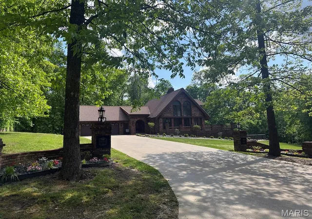 Photo 1 of Single Family Residence at 15012 Bay Hills Dr, Dexter, MO 63841 | MLS# MIS25059403 | | Sold on 2025-12-30