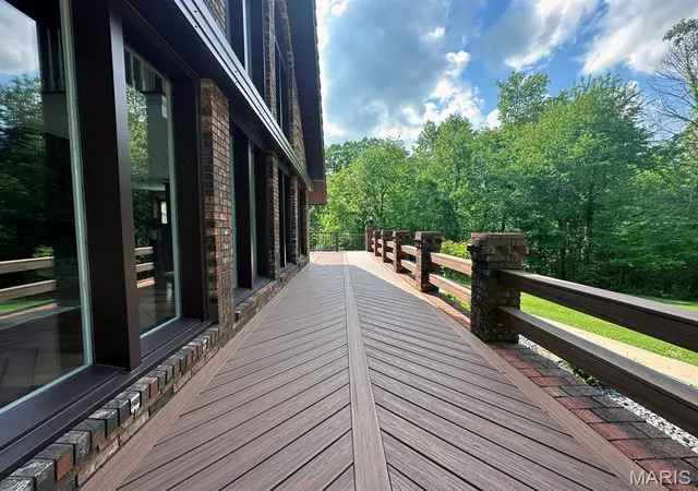 Photo 3 of Single Family Residence at 15012 Bay Hills Dr, Dexter, MO 63841 | MLS# MIS25059403 | | Sold on 2025-12-30