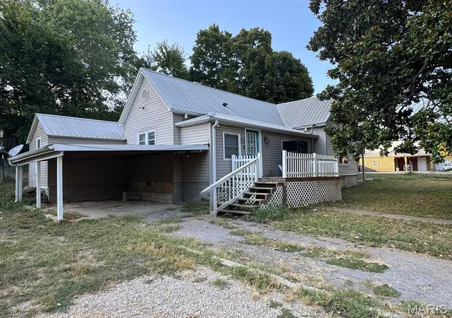 Photo 1 of Single Family Residence at 514 W Harbin Ave, Puxico, MO 63960 | MLS# MIS25059794 |  | Sold on 2026-04-15