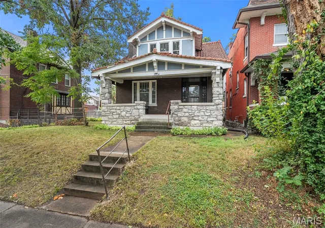Photo 2 of Sale Pending at 5904 Waterman, Saint Louis, MO 63112 | MLS# MIS25060094 | Listing updated on 2025-09-14